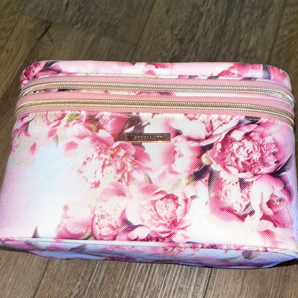 BNWT! Sophia Joy Pink Floral Train Case.